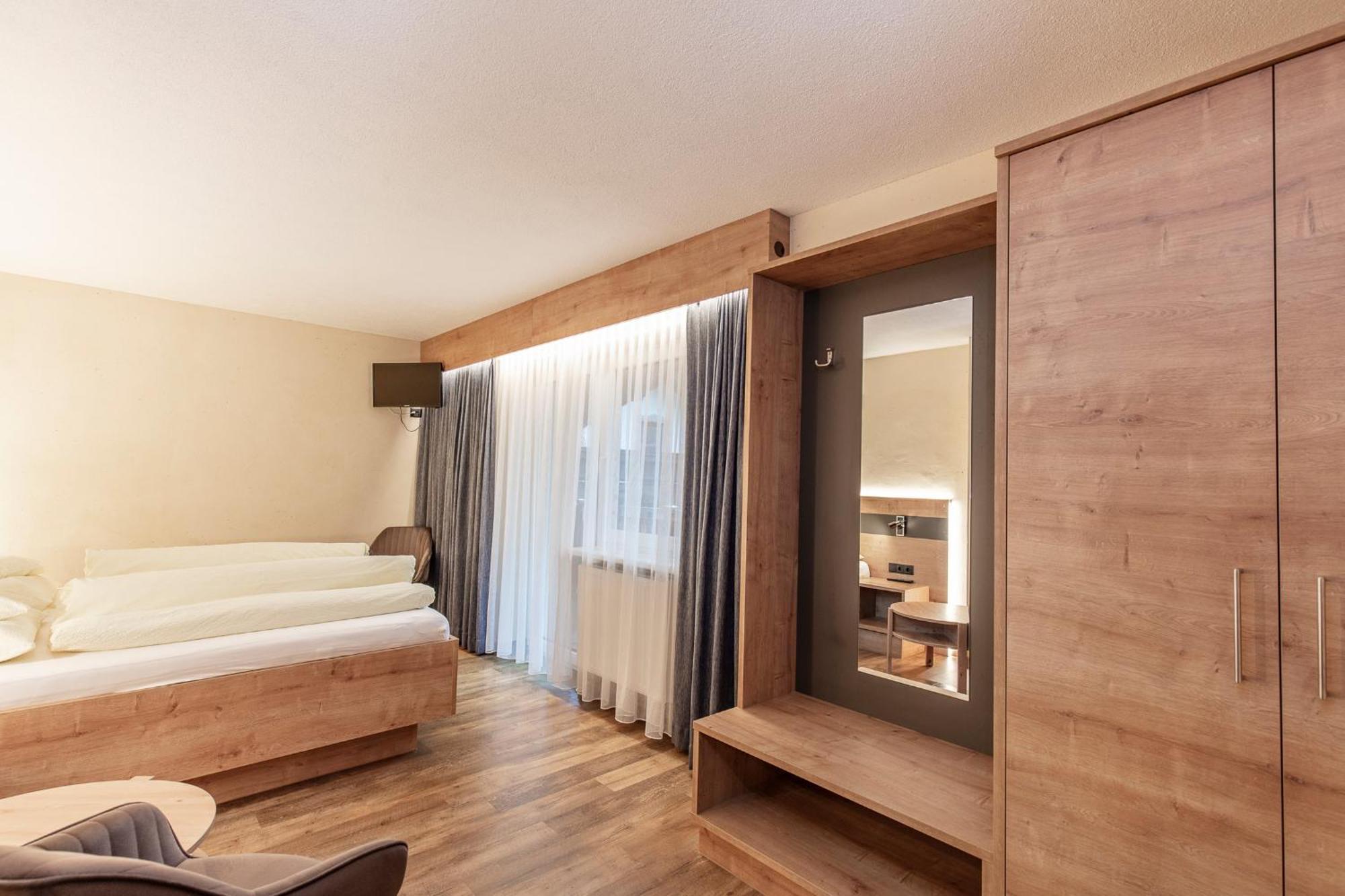 Haus Manfred Hotel Sölden Buitenkant foto